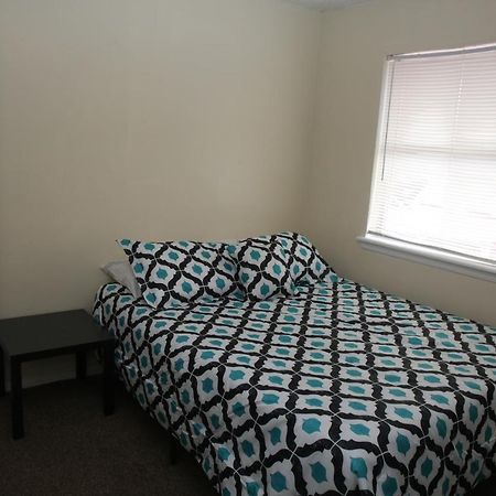 2 Bed/ 1 Bath Next To Ft. Sill Apartment Лоутън Екстериор снимка