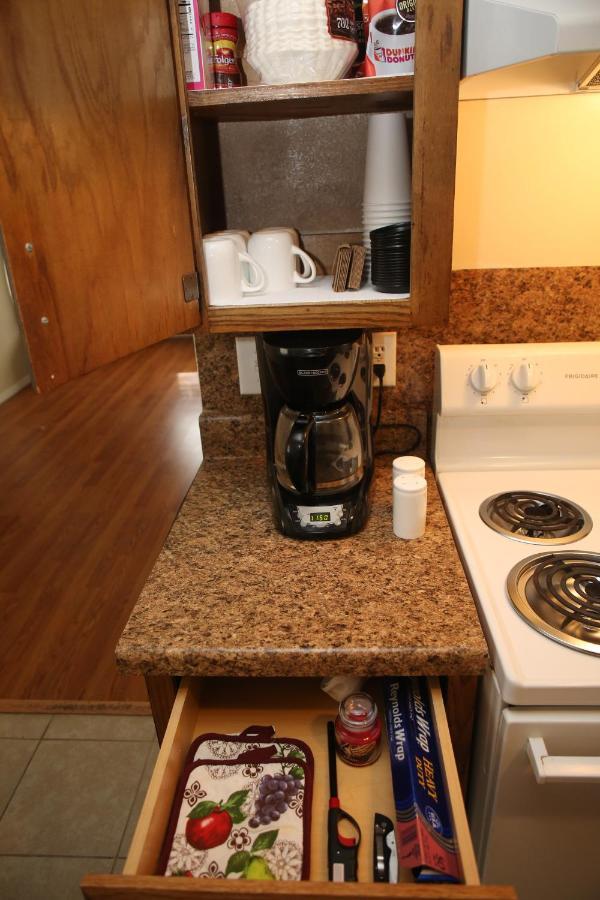 2 Bed/ 1 Bath Next To Ft. Sill Apartment Лоутън Екстериор снимка